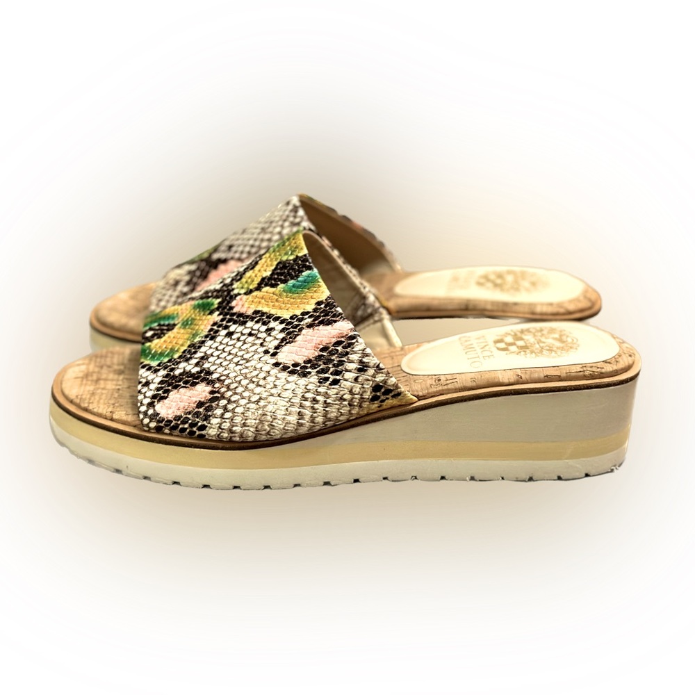 VINCE CAMUTO Vivitina Wedge Sandals 7.5